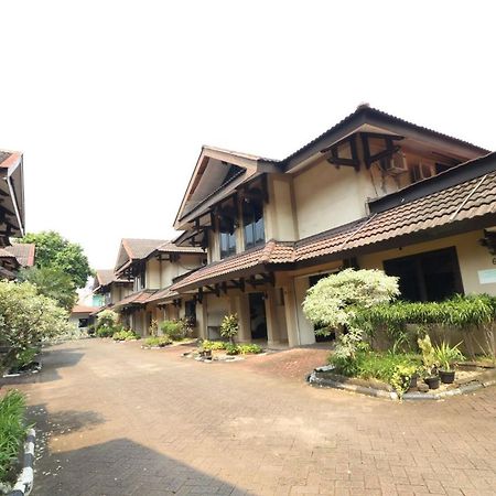 C'One Hotel Pulomas 자카르타 외부 사진