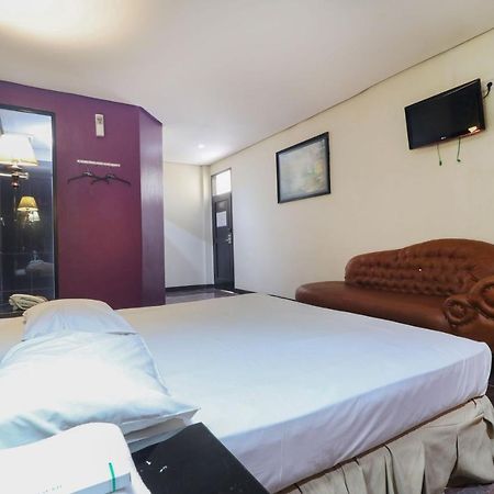 C'One Hotel Pulomas 자카르타 외부 사진