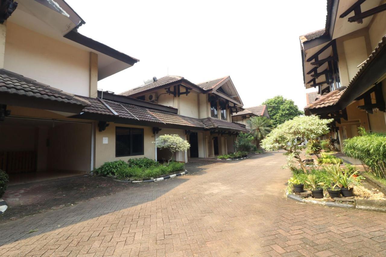 C'One Hotel Pulomas 자카르타 외부 사진
