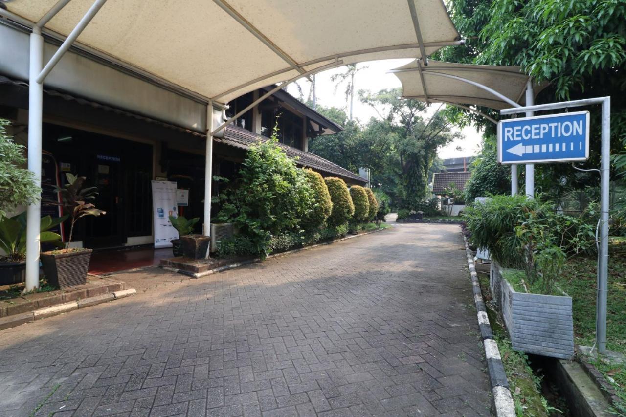 C'One Hotel Pulomas 자카르타 외부 사진